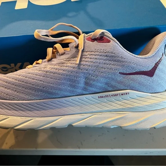 Hoka Women’s Mach 5 Running Shoes Size 9B - Picture 4 of 7